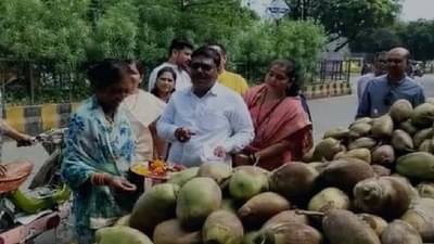 व्यापाऱ्याचा असाही दानशूरपणा, चक्क माल भरून हातगाड्या वाटल्या