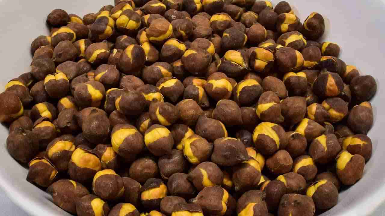 Roasted chana benefits: हाय कोलेस्ट्रॉल आणि मधुमेह नियंत्रणात ठेवण्यासाठी खावेत भाजलेले चणे