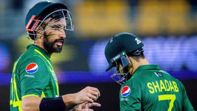 IND vs PAK मॅचआधी पाकिस्तानी प्लेयर हॉस्पिटलमध्ये, उपकर्णधाराचे शब्द, त्याच्यासाठी प्रार्थना करा VIDEO