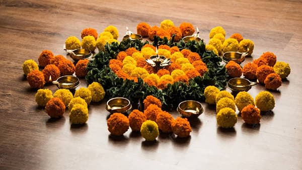 Diwali 2022: लक्ष्मी पूजनाला झेंडूची फुलं का वापरतात? जाणून घ्या महत्त्व