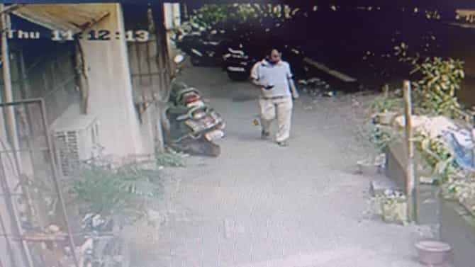 इस्त्रीवाल्यानेच केले शिक्षिकेचे घर साफ, असा अडकला जाळ्यात