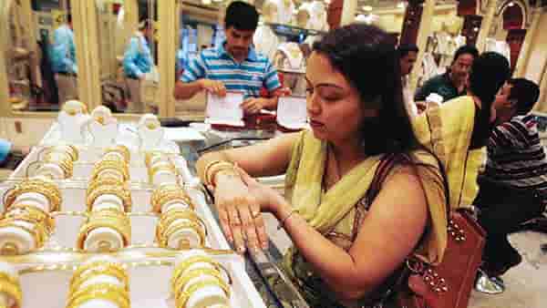 Gold Silver Rate : सोन्या-चांदीत आताच करा गुंतवणूक, पुढच्या दिवाळीला भाव इतका वाढणार, विश्वासच बसणार नाही..