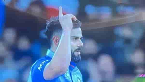 Virat Kohli : अनुष्काने सांगितलं मॅच सुरु असताना घरी काय झालं...