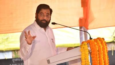 तरुणाई विचारतेय यासाठीच बदल हवा?, राज्याबाहेर गेलेल्या प्रकल्पावरून शिंदे सरकारला कोणी डिवचलं?