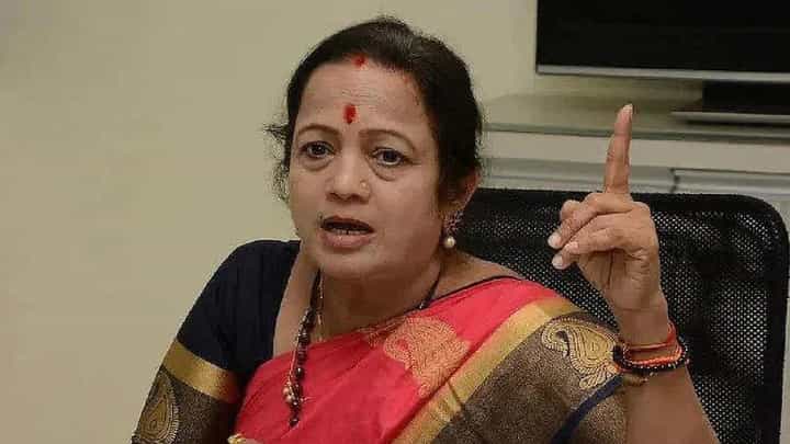 राणा दाम्पत्याची नौटंकी सर्वांनाच माहिती, किशोरी पेडणेकरांचा पुन्हा हल्लाबोल राणा दाम्पत्याची नौटंकी सर्वांनाच माहिती, किशोरी पेडणेकरांचा पुन्हा हल्लाबोल