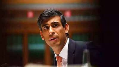 ऋषी सुनक यांच्या विजयाचे फटाके, पाकिस्तानतही फुटले...