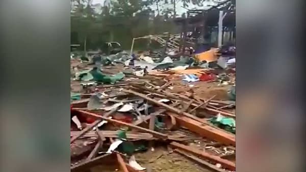 म्यानमार पेटले, अल्पसंख्याकावर 4 बॉम्ब टाकले, हल्ल्यात 60 जण जळून खाक...