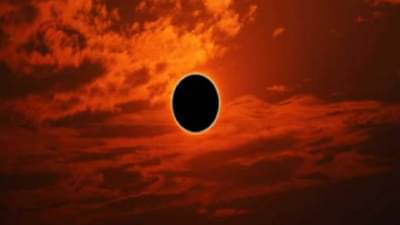 Surya Grahan | आज सूर्यग्रहण, या राशीने जोडीदाराच्या आरोग्याची काळजी घ्यावी....