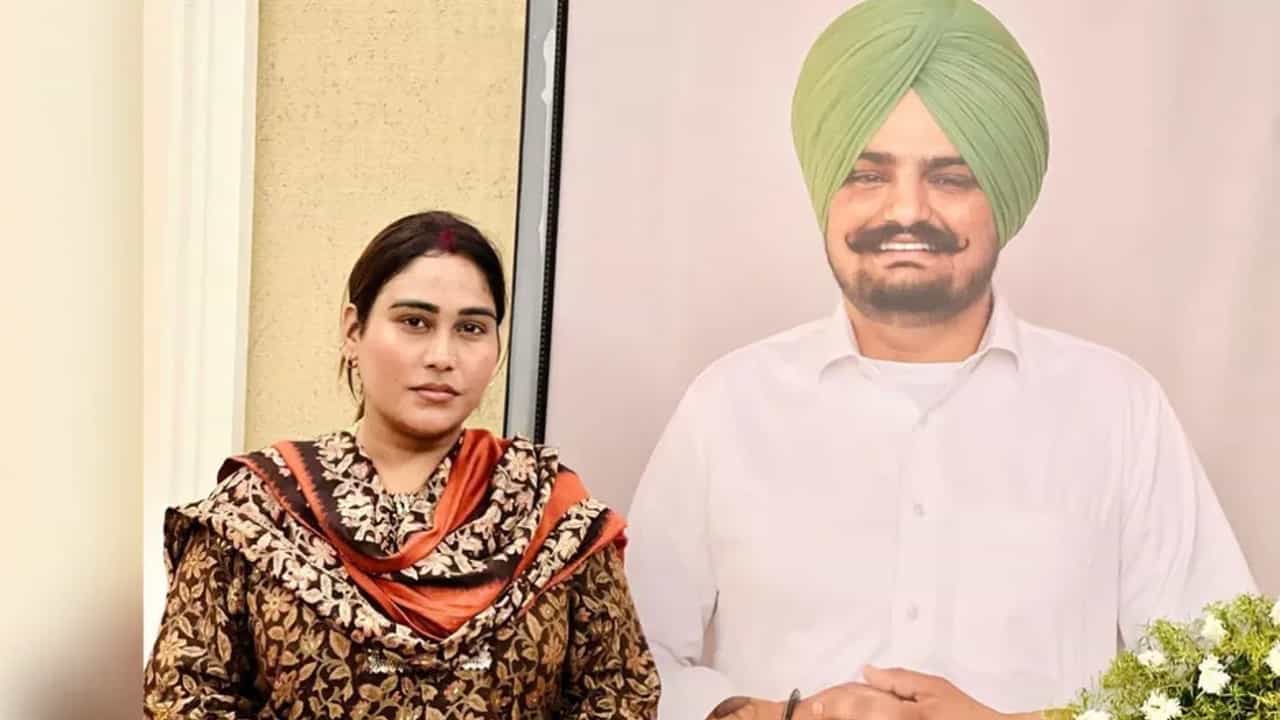 सिद्धू मूसेवाला हत्येप्रकरणात नवा ट्विस्ट; मानलेल्या बहिणीची 5 तास चौकशी