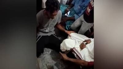 प्रेम केलं म्हणून शिक्षा काय तर, पंच म्हणाले रस्त्यावरची थुंकी चाट...