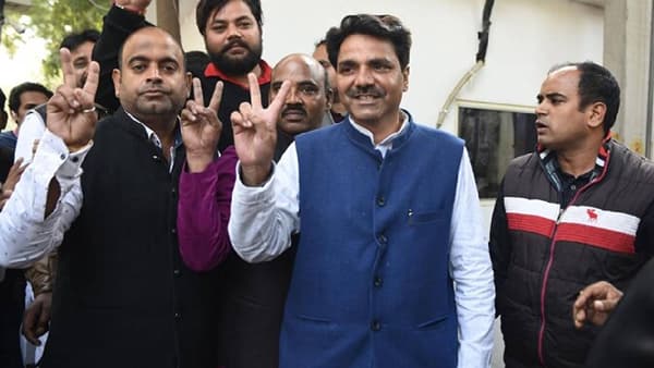 हिंदुस्थानात राहायचे असेल तर लक्ष्मी-गणेशाचा जय घालावाच लागेल,आप आमदाराचा भाजपवर हल्लाबोल