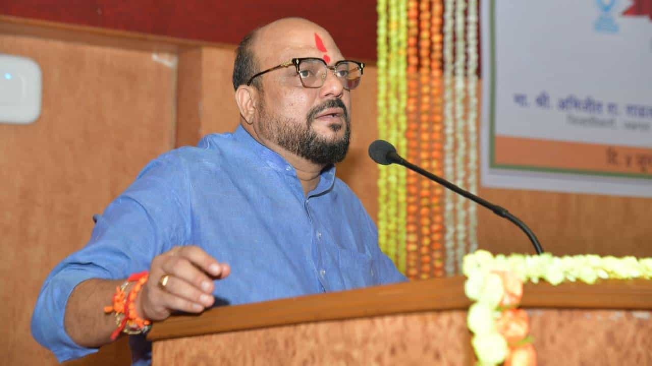 जुना संदर्भ देत गुलाबराव पाटील यांची सी वोटर सर्व्हेवर प्रतिक्रिया, म्हणाले...