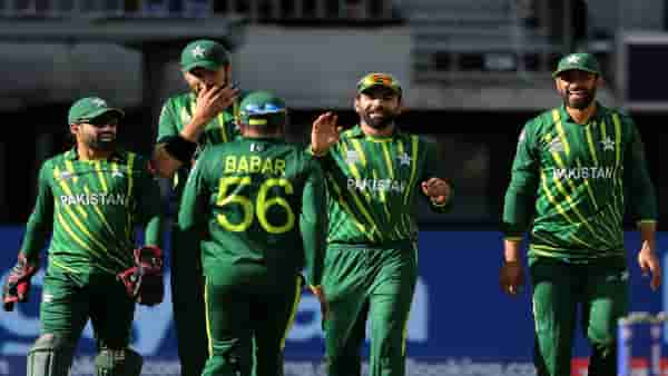 PAK vs SA: करो या मरो मॅचमध्ये पाकिस्तानची जबरदस्त बॅटिंग, दक्षिण आफ्रिकेसमोर मोठं लक्ष्य