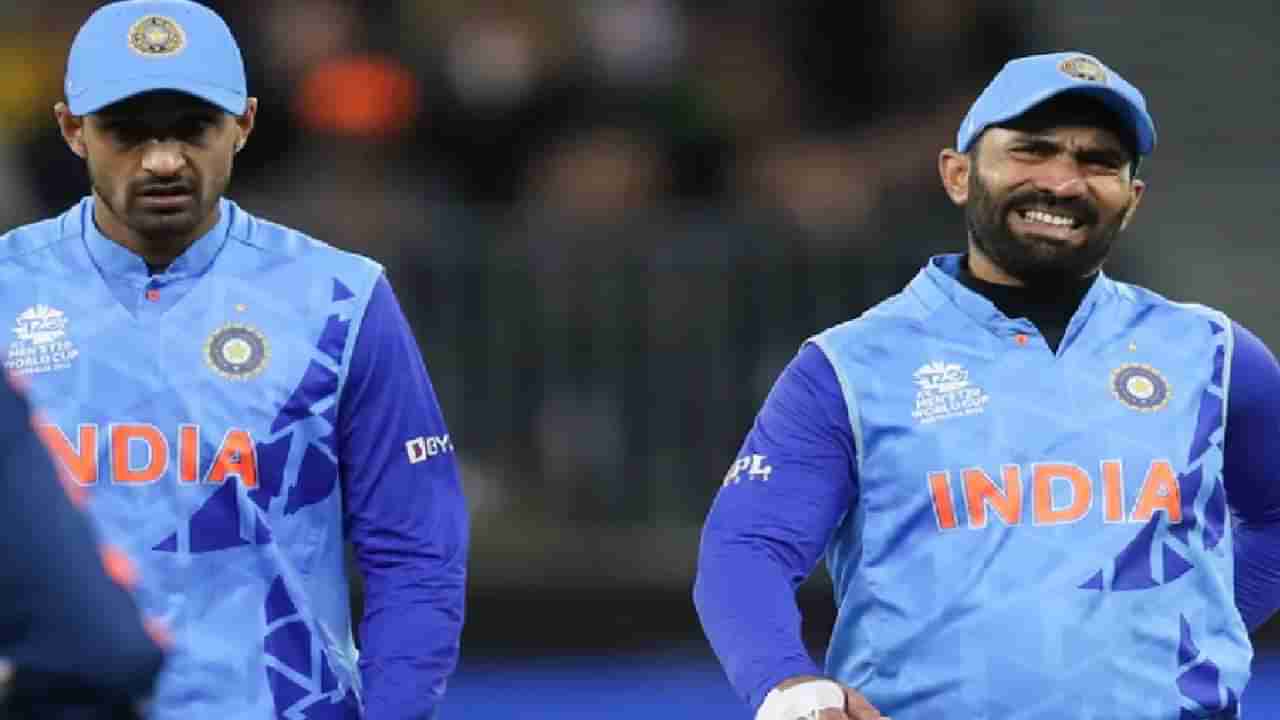 T20 World Cup: Dinesh Karthik ला बसवा, या खेळाडूला खेळवा, विरेंद्र सेहवागचा टीम मॅनेजमेंटला सल्ला