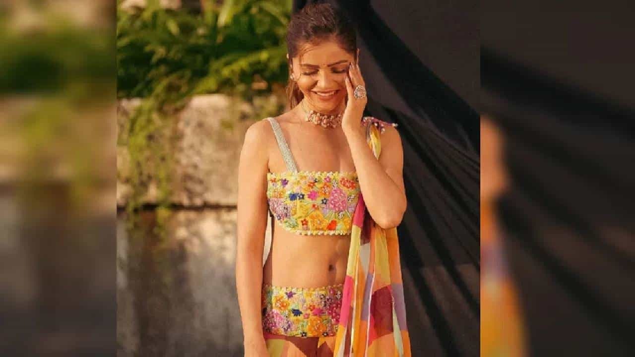 रुबिना दिलैक तिच्या बोल्ड स्टाईलसाठी ओळखली जाते. टीव्ही इंडस्ट्रीमधील रुबिना दिलैक हे मोठे नाव आहे. रुबिनाचा चाहता वर्गही मोठा आहे.