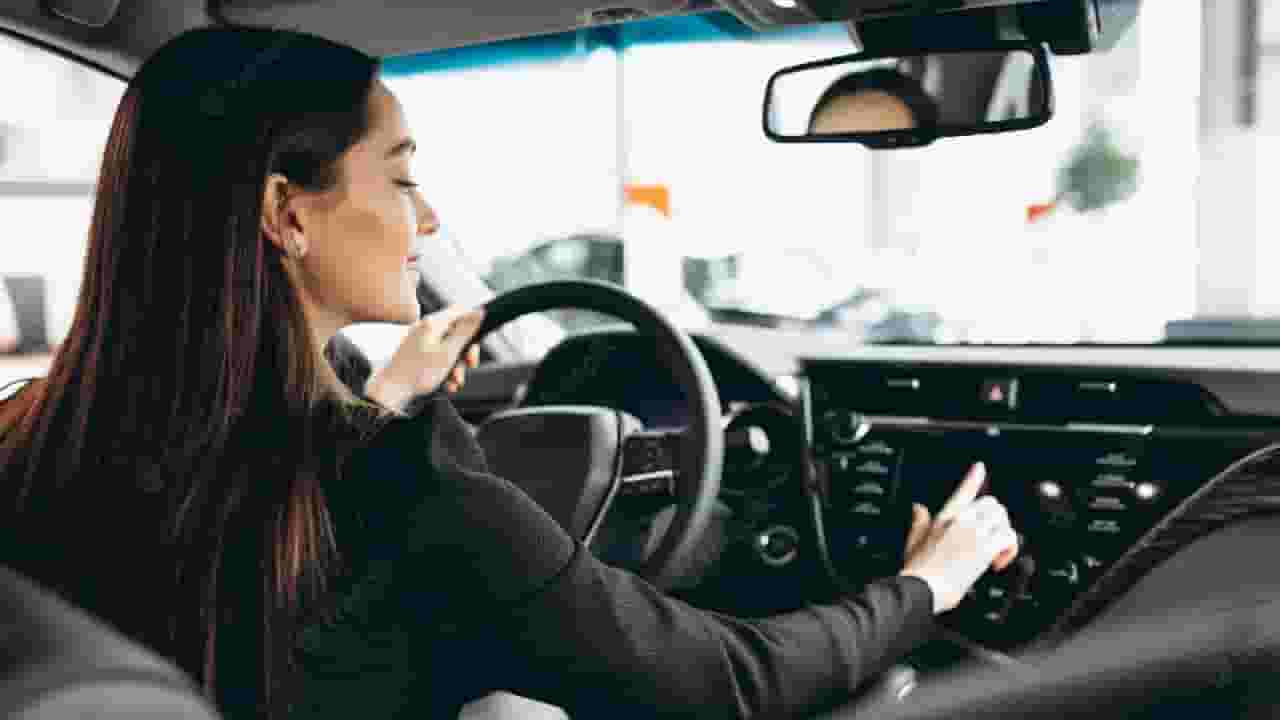 तुम्ही कारने प्रवास करत असाल तर बातमी आवश्य वाचा, नियम पाळा, अन्यथा दंड भरावा लागेल...