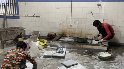 अरे किती निर्लज्जपणा कराल, दुःखावर फुंकर तर सोडा, पंतप्रधान येणार म्हणून रुग्णालयाची रंगरंगोटी कराल का?