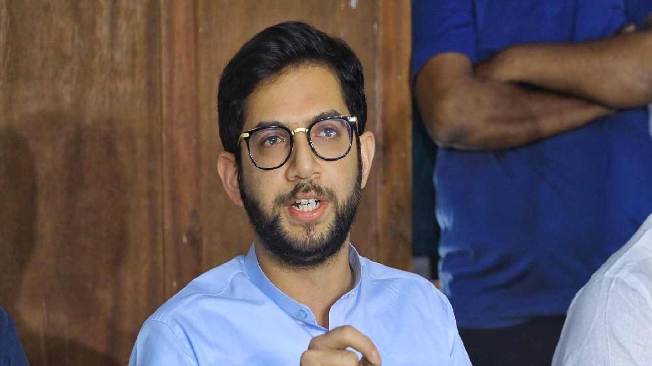 पप्पू म्हणणाऱ्या 'या' नेत्याच्या बालेकिल्ल्यात आदित्य ठाकरेंचा आवाज घुमणार! शिवसेना आक्रमक! पप्पू म्हणणाऱ्या 'या' नेत्याच्या बालेकिल्ल्यात आदित्य ठाकरेंचा आवाज घुमणार! शिवसेना आक्रमक!