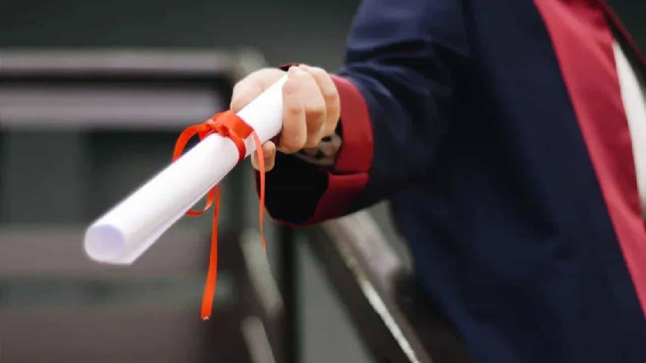 ही अशी PhD कुठेच चालणार नाही, यूजीसीने दिल्या सूचना...