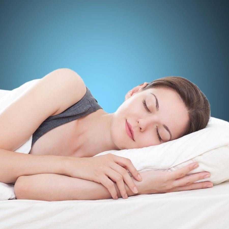 झोपणे - खाल्ल्यानंतर लगेच झोपू नये. हे आरोग्यासाठी हानिकारक ठरू शकते. जेवण आणि झोप यामध्ये  किमान 2 तासांचे अंतर असावे. जेवल्यानंतर लगेच झोपल्याने लठ्ठपणा आणि ॲसिडिटीसारख्या समस्या उद्भवू शकतात.