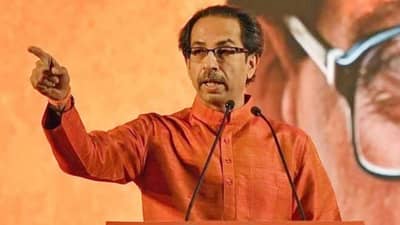 उद्धव ठाकरे यांचा त्या 40 आमदारांना राजकारणातून बाद करण्याचा डाव; शिंदे गटाच्या बड्या नेत्याच्या विधानाने खळबळ