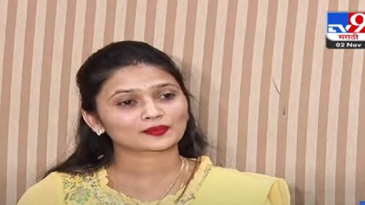 गौतमी पाटील हिच्या लावणीत तुफान गर्दी, आता म्हणते, माझ्याकडून चुकीचे... गौतमी पाटील हिच्या लावणीत तुफान गर्दी, आता म्हणते, माझ्याकडून चुकीचे...