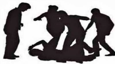 बीफ विकलं म्हणून, भर बाजारात धिंड काढली, आणि नग्न करुन...