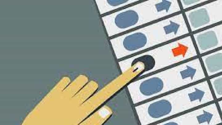 शिक्षकांच्या नावाखाली गुन्हेगार लढवत आहेत निवडणूक? बघा धक्कादायक आकडेवारी शिक्षकांच्या नावाखाली गुन्हेगार लढवत आहेत निवडणूक? बघा धक्कादायक आकडेवारी