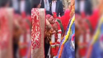 VIDEO : पाठवणीच्या वेळी नवरी सासरीच जाईना, मग घरच्यांनी जे केले ते पाहून हसू आवरणार नाही