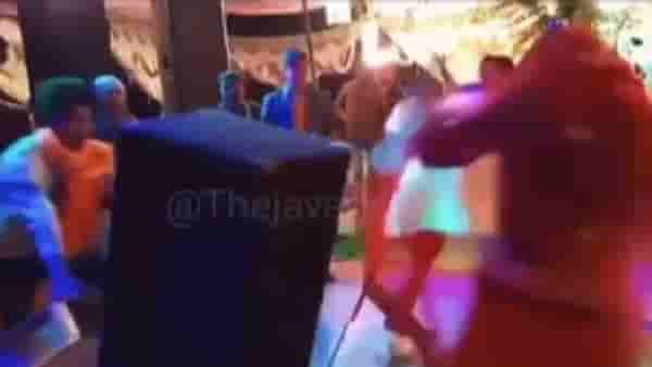 DJ अंगावर पडला! नवरदेव नवरी डान्स करणार एवढ्यात...धक्कादायक व्हिडीओ!