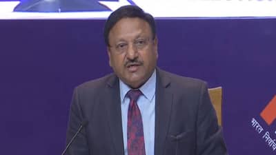 Gujarat Assembly Election 2022 : पंतप्रधान नरेंद्र मोदी यांच्या दौऱ्यामुळे गुजरात निवडणुकीची घोषणा उशिरा?; मुख्य निवडणूक आयुक्त म्हणाले...