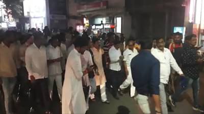 जळगावात प्रचंड राडा, पोलीस-शिवसैनिकांमध्ये झटापट, सुषमा अंधारेंचा मोर्चा पोलीस ठाण्याच्या दिशेला