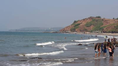 Goa : बीचवर झिंग झिंग करणे पडेल महागात.. तर बसेल 50,000 हजारांपर्यंत दंड.. गोवा सरकारचा हा नवीन निर्णय माहिती आहे का?