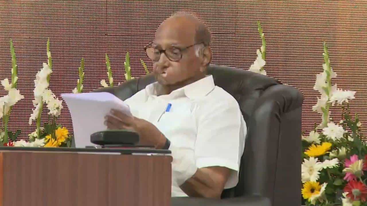 शरद पवार पहिल्यांदाच सभेत पाच मिनिटे बोलले; नेमकं काय म्हणाले पवार?
