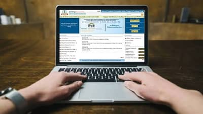 ITR : इनकम टॅक्स रिटर्न भरताना उडतो गोंधळ? प्राप्तिकर खात्याने आणला हा जोरदार फॉर्म्युला..