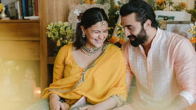 रणबीरच्या  फोन वॉलपेपरवर आलिया, राहा यांचा नाही, तर या खास व्यक्तीचा फोटो