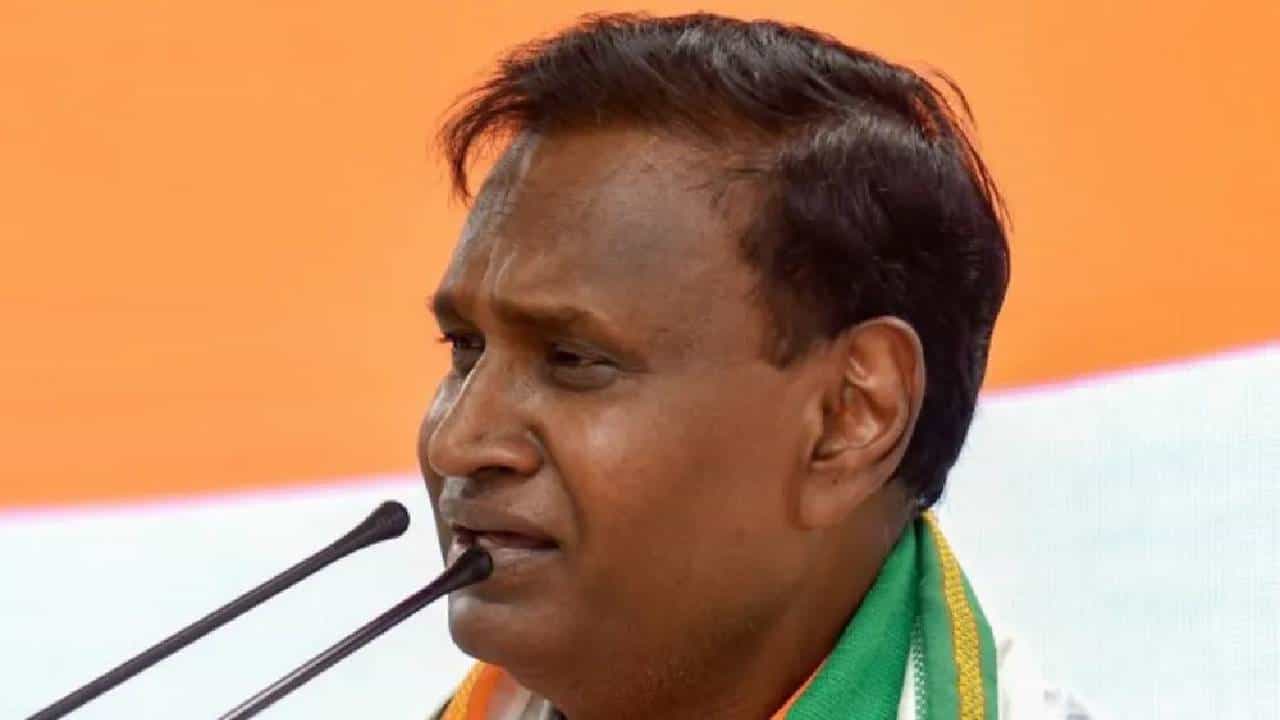 सर्वोच्च न्यायालय जातीयवादी, माझ्या विधानावर ठाम; काँग्रेस नेत्याचा ईएसडब्ल्यू निकालावरून जोरदार हल्ला