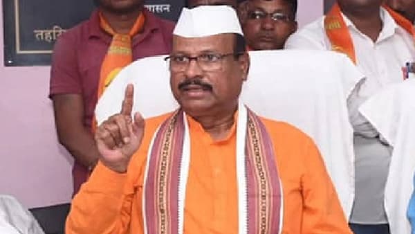 सत्तार यांचे सुप्रिया सुळे यांच्याबाबत अपशब्द; सुलक्षणा सलगर यांच्यापासून पंकजा मुंडेंपर्यंत कोण काय म्हणालं?