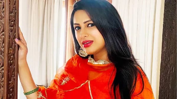 साथ निभाना साथियामध्ये राशीची भूमिका साकारणारी अभिनेत्री रुचा हसबनीस हिने बाळाला दिला जन्म