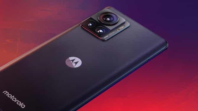 Motorola Edge 30 Ultra वर बंपर सूट, काय आहे या फोनचे वैशिष्ट्ये?