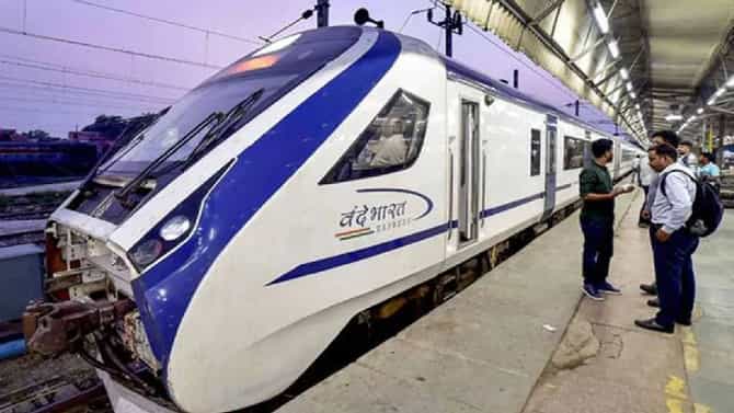 वंदे भारत एक्सप्रेसला झाला अपघात, रेल्वेच्या धडकेत महिला जागीच ठार