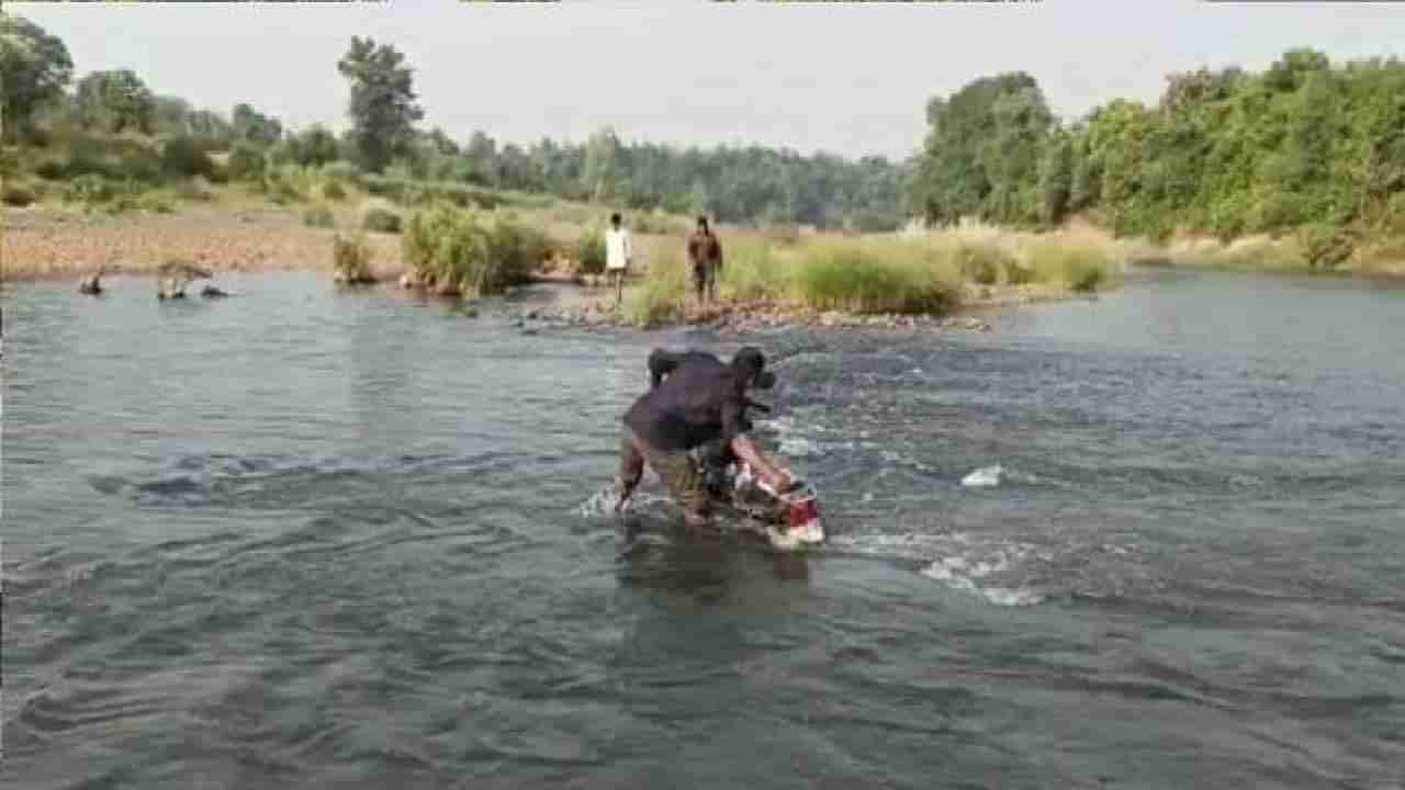 पंतप्रधानांच्या गुजरातमध्येच निवडणुकीवर बहिष्कार, नागरिकांना थेट इशाराच दिला