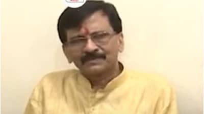 सावरकरांसारखाचं मी एकांतात राहिलो, संजय राऊत यांचा राज ठाकरे यांना टोला