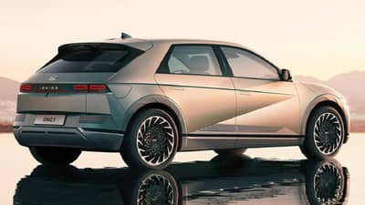 Hyundai आणतेय फोनपेक्षाही फास्ट चार्ज होणारी इलेक्ट्रिक कार, ही असेल टॉप स्पीड