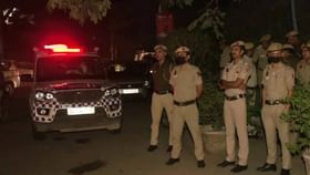 JNU मध्ये पुन्हा राडा, दोन गटात जोरदार हाणामारी, कॅम्पसमध्ये पोलिसच पोलीस... JNU मध्ये पुन्हा राडा, दोन गटात जोरदार हाणामारी, कॅम्पसमध्ये पोलिसच पोलीस...