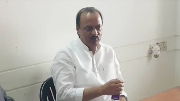 दादा वाचून यांचं काय नडतं कुणाला माहीत? दादाला काही खासगी लाईफ आहे की नाही?; अजितदादा भडकले