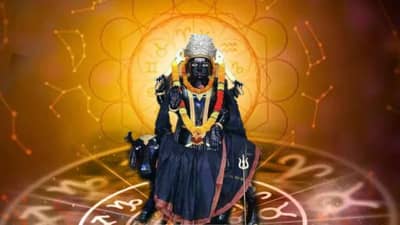 Astrology: 2023 च्या सुरवातीला या राशींना लागणार साडेसाती, शनीचा प्रकोप कमी करण्यासाठी करा हे उपाय