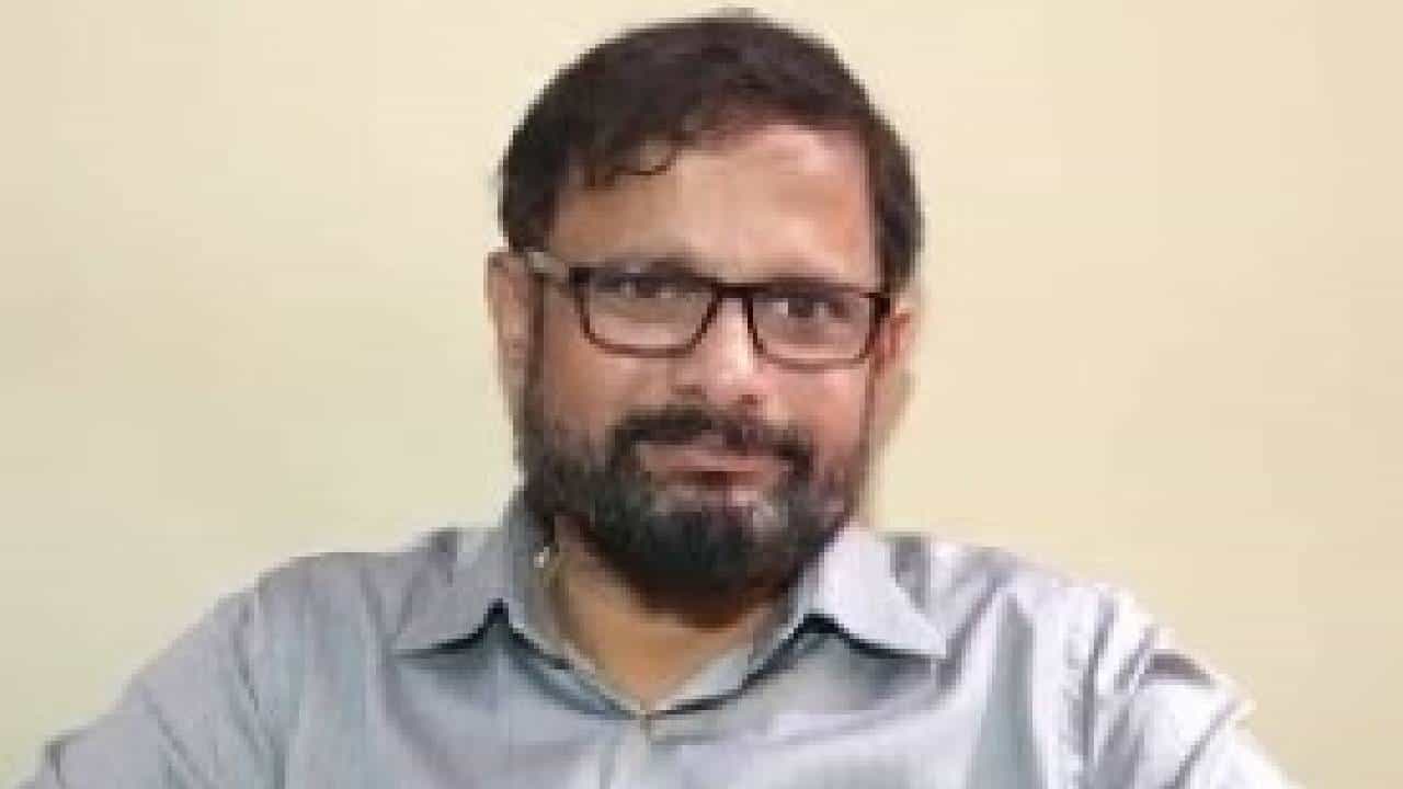 नरेश म्हस्के यांनी कोणत्या कॅबिनेट मंत्र्याची काढली उंची, वय आणि पात्रता?