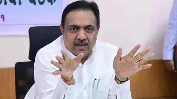 अर्थसंकल्पीय अधिवेशनाआधी राष्ट्रपती द्रौपदी मुर्मू यांचं अभिभाषण, जयंत पाटील यांची टीका... अर्थसंकल्पीय अधिवेशनाआधी राष्ट्रपती द्रौपदी मुर्मू यांचं अभिभाषण, जयंत पाटील यांची टीका...
