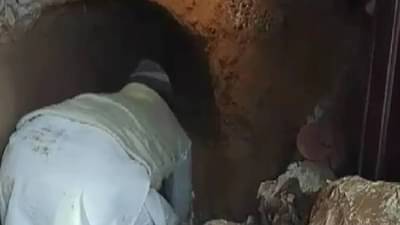 तरुणाची हत्या करुन मृतदेह घरात पुरला, चार वर्षानंतर असा झाला खुलासा